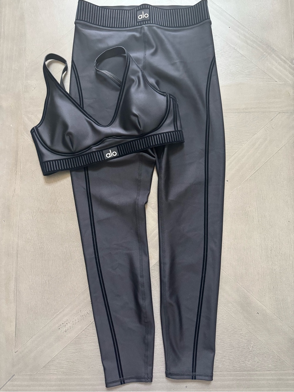 Alo Yoga Airlift lineup Matching Set